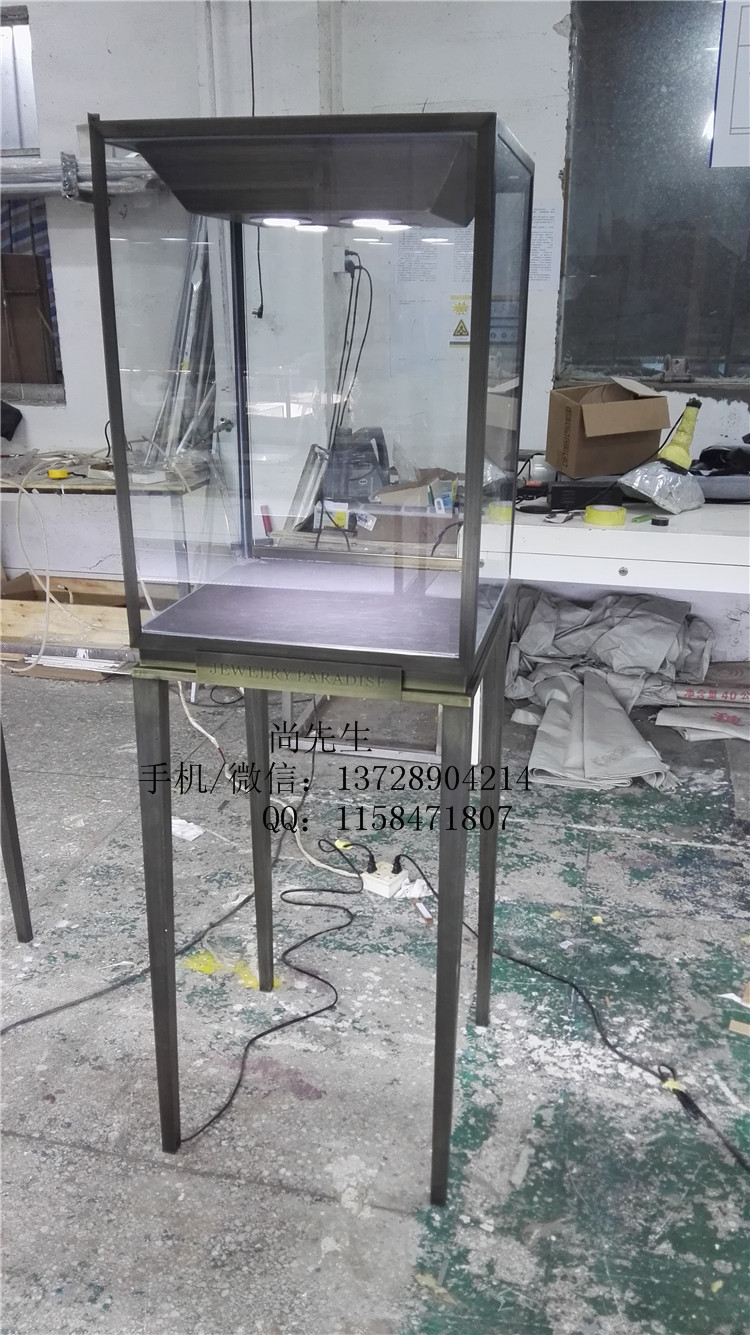 不銹鋼珠寶展示柜.jpg