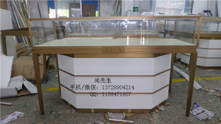 不銹鋼珠寶展示柜.jpg