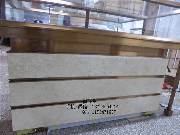 深圳珠寶展示柜.jpg