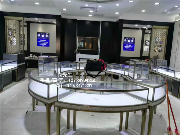 圓形珠寶展示柜圖片.jpg