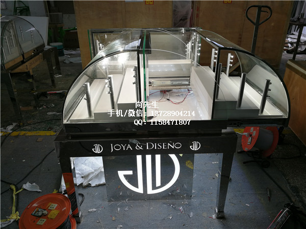 不銹鋼珠寶展柜制作.jpg