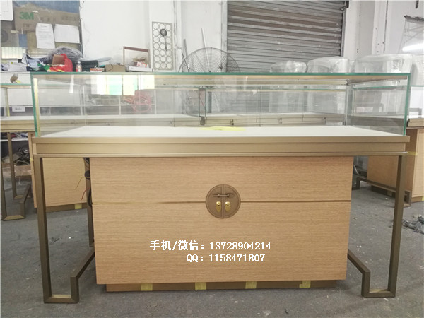 不銹鋼珠寶展示柜.jpg