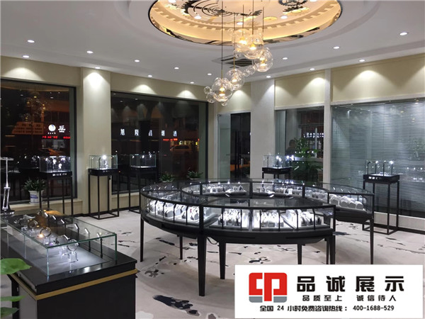 新奢匯奢侈品會(huì)所展示柜.jpg