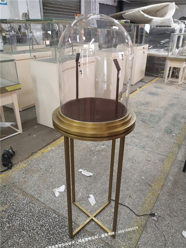 圓形珠寶展示高柜.jpg