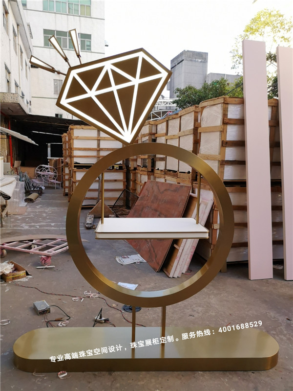 珠寶店櫥窗展示柜.jpg