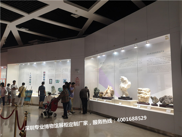 博物館展柜制作.jpg