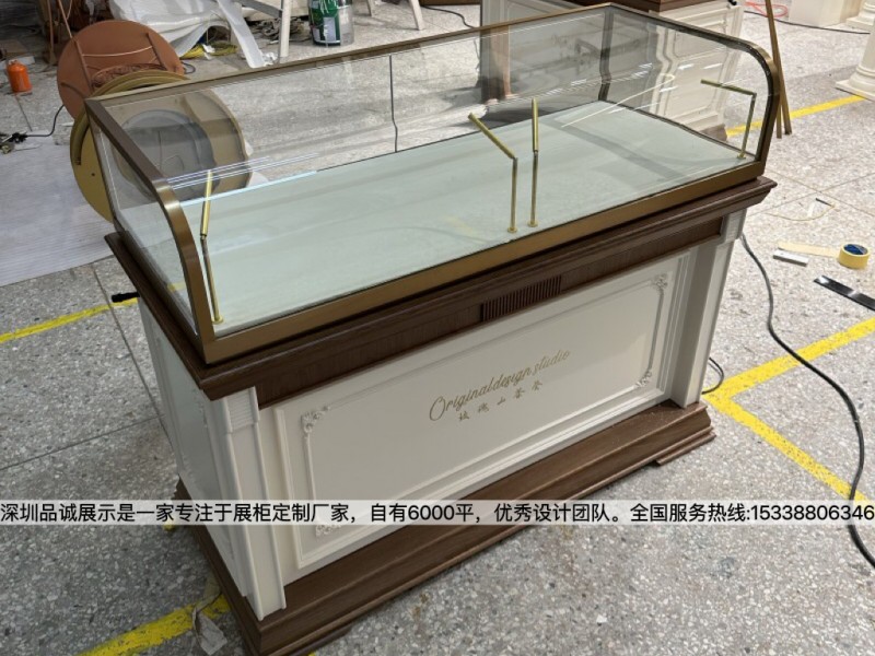 深圳品誠(chéng)展示復(fù)古珠寶展柜設(shè)計(jì)效果6_副本.jpg