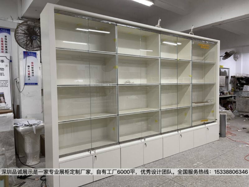 奢侈品陳列柜效果圖，深圳品誠展示.jpg