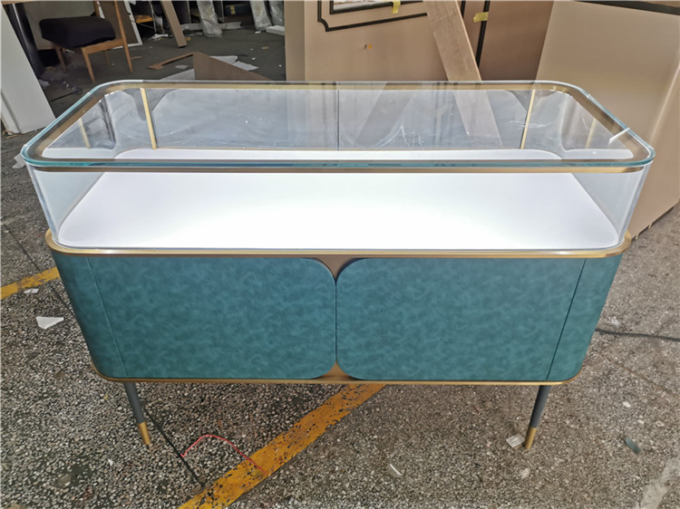 皮革硬包珠寶展示柜